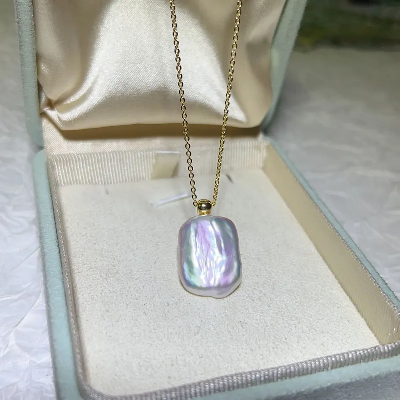Iris Baroque Slab Necklace