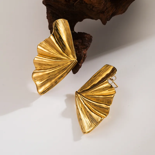 Fleur D'or Studs