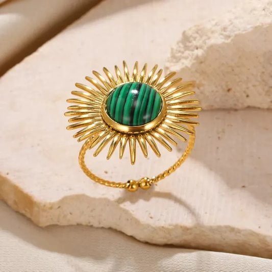 Emerald bloom Ring