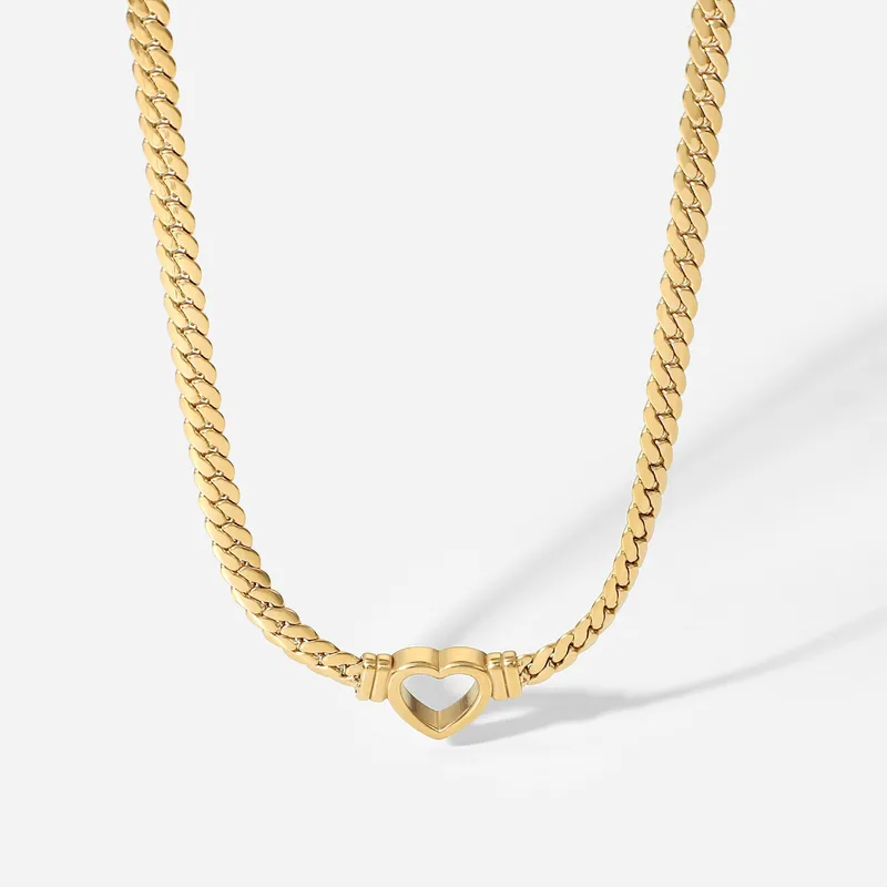 Hollow heart necklace