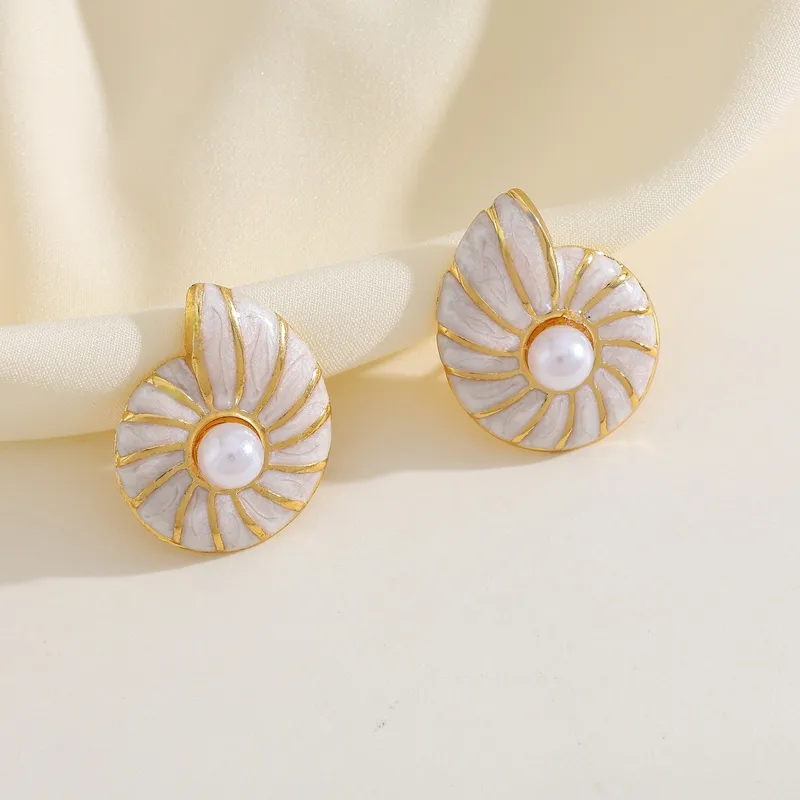The Siren Shell Studs