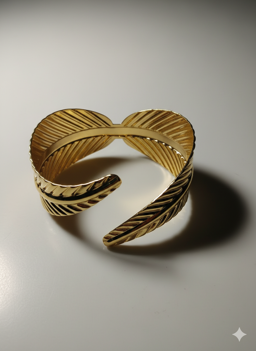Aura Feather Bangle