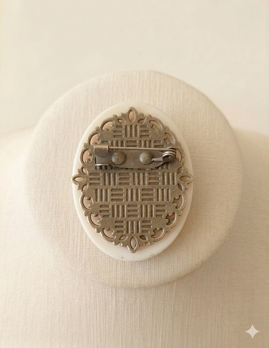 The Ivory Lady Cameo