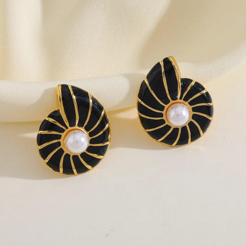 The Siren Shell Studs